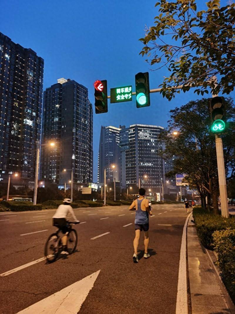 郑州街头夜景图片图片