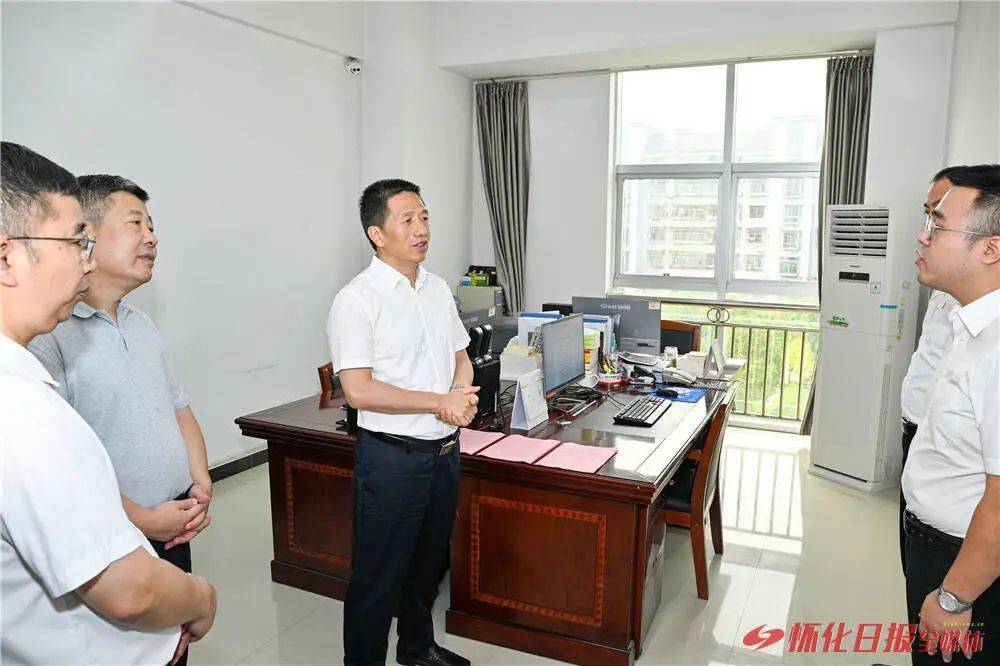 微洪江丨【重要新闻】许忠建专题调研民生实事和社会保障工作