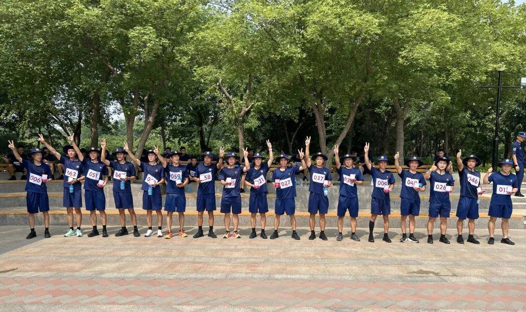 点燃热情 激发活力——朝阳支队"火焰蓝"长跑俱乐部全面启动_比赛