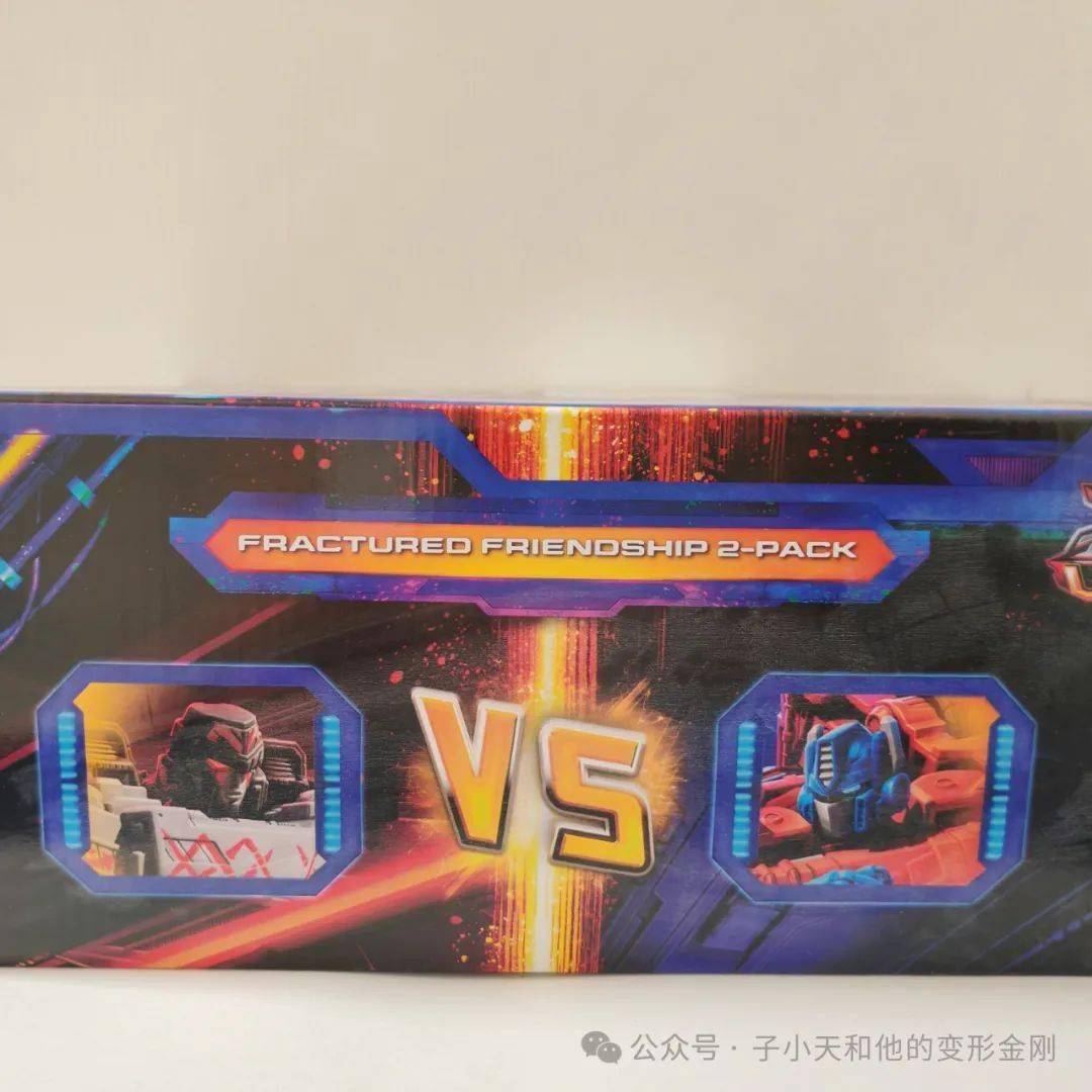 评玩具】子小天：徊之测评《变形金刚新品！SDCC友情破裂套装，今天先玩玩奥利安派克斯！》_搜狐网