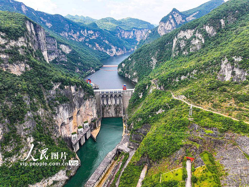 贵州:索风营水电站壮美如画