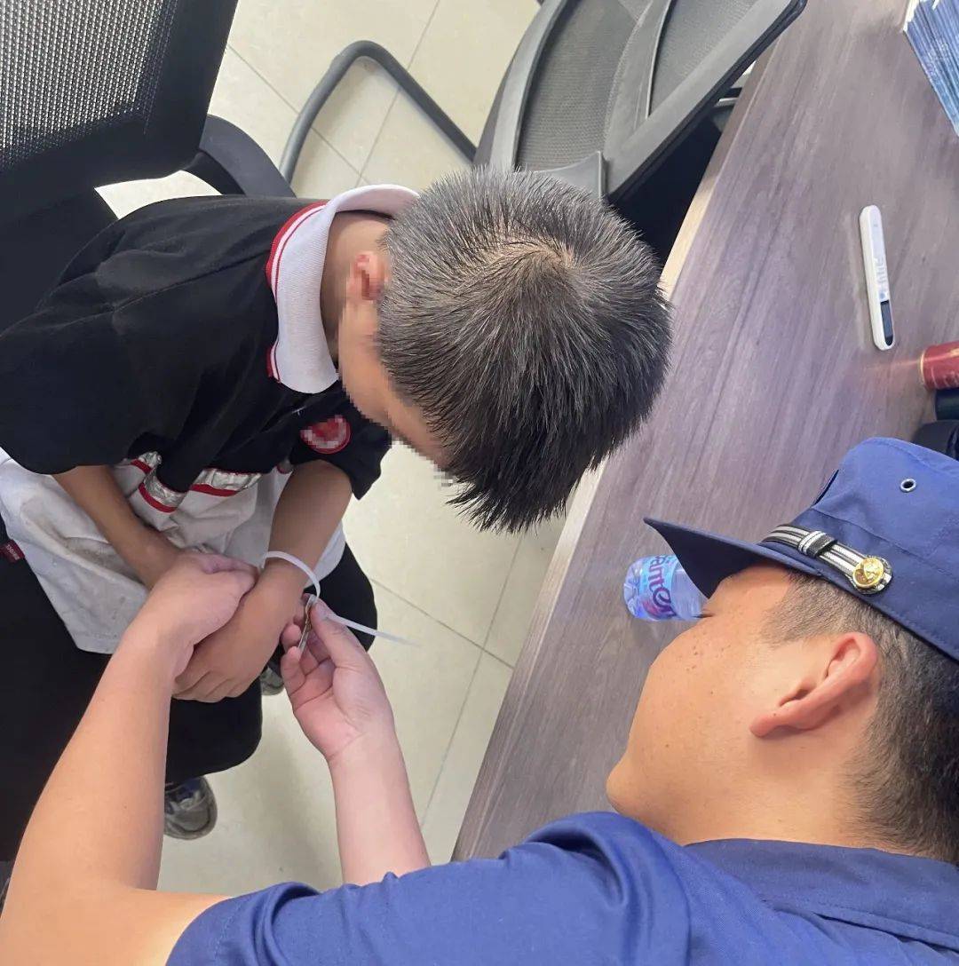 熊孩子被卡的n种方式→