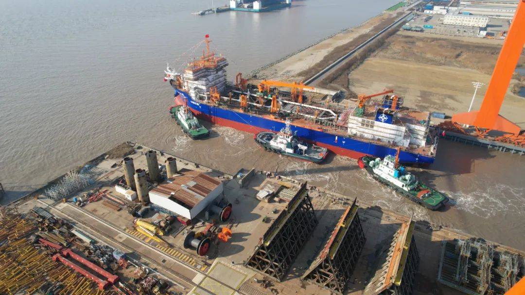 南通造!国内首艘!"大国重器"出江试航