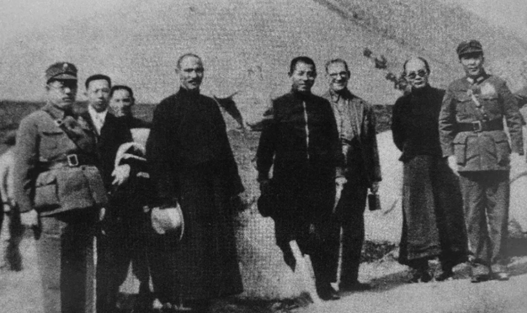 "蒋委员长不放张学良,我辞职,不当经济顾问!