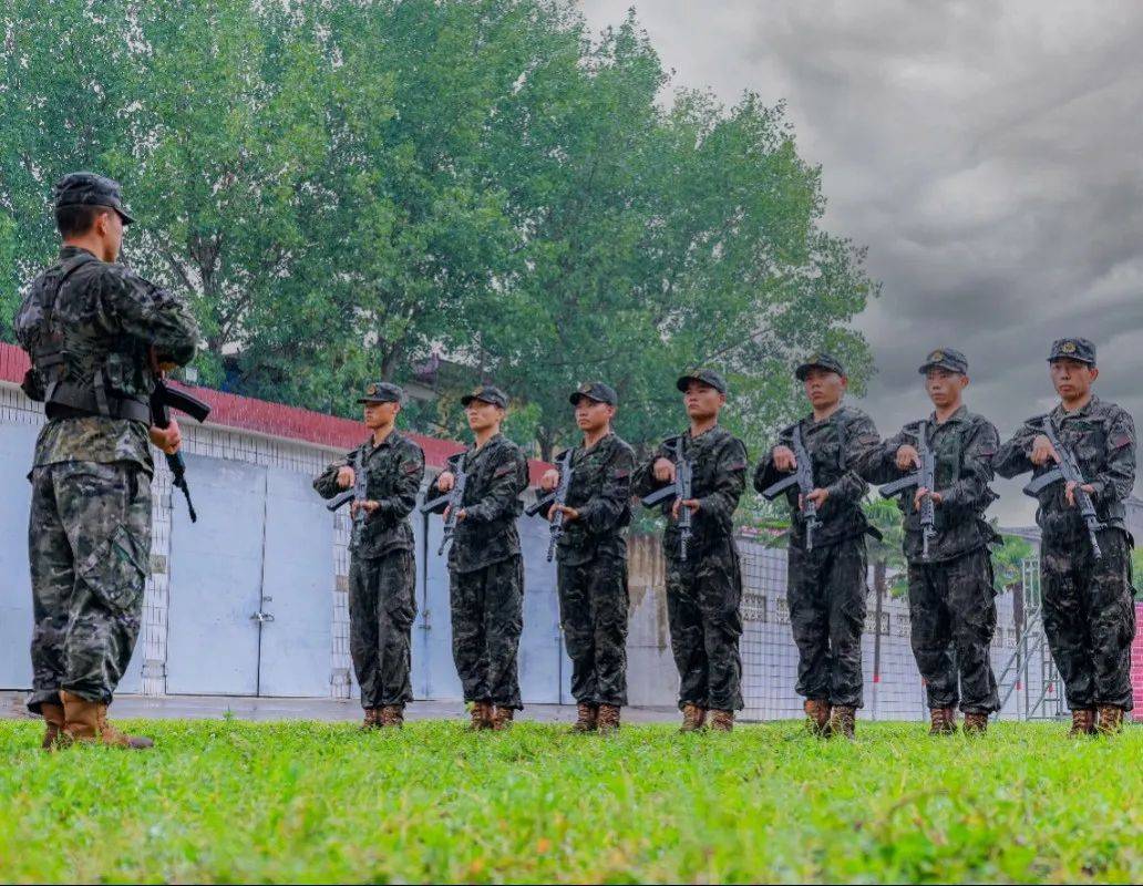 威海海警训练基地新兵图片