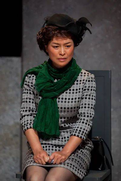 饰 穆勒太太宋茹惠饰 詹姆斯修女丁美婷饰 布兰登·弗林神父周野芒饰