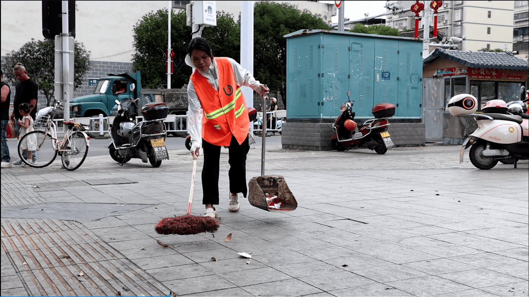 齐鲁壹点:澳门管家婆开奖-城市：广西南宁：花境作品扮靓城市花园  第4张