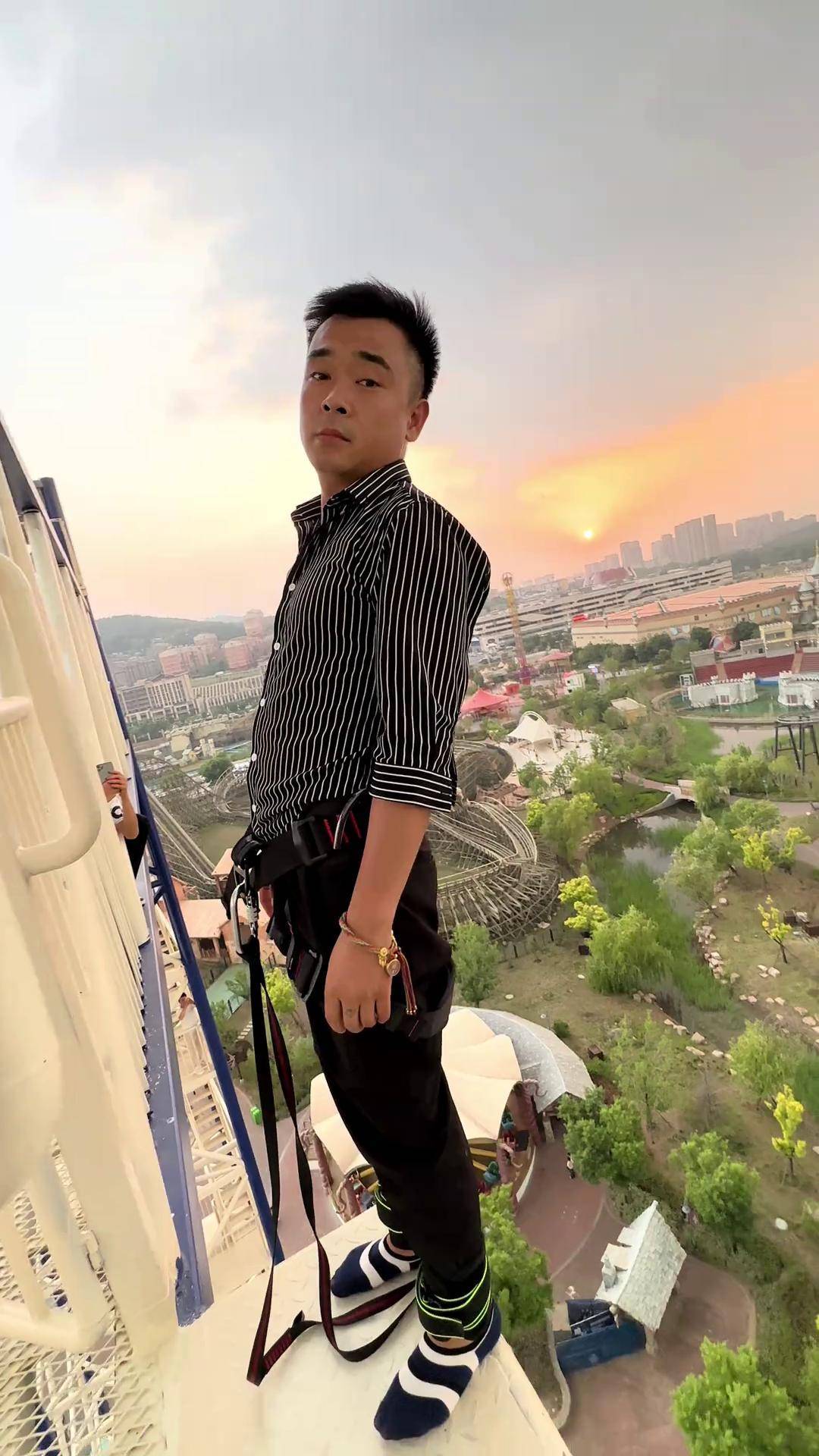 这一跳便是重生!山东蹦极济南蹦极济南融创乐园蹦极