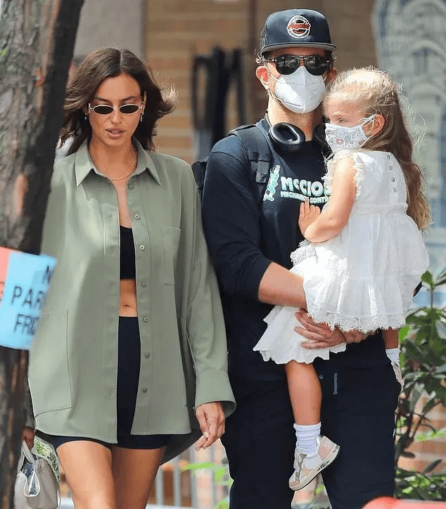 他俩居然要结婚?_吉吉·哈迪德_女儿_布莱德利·库珀