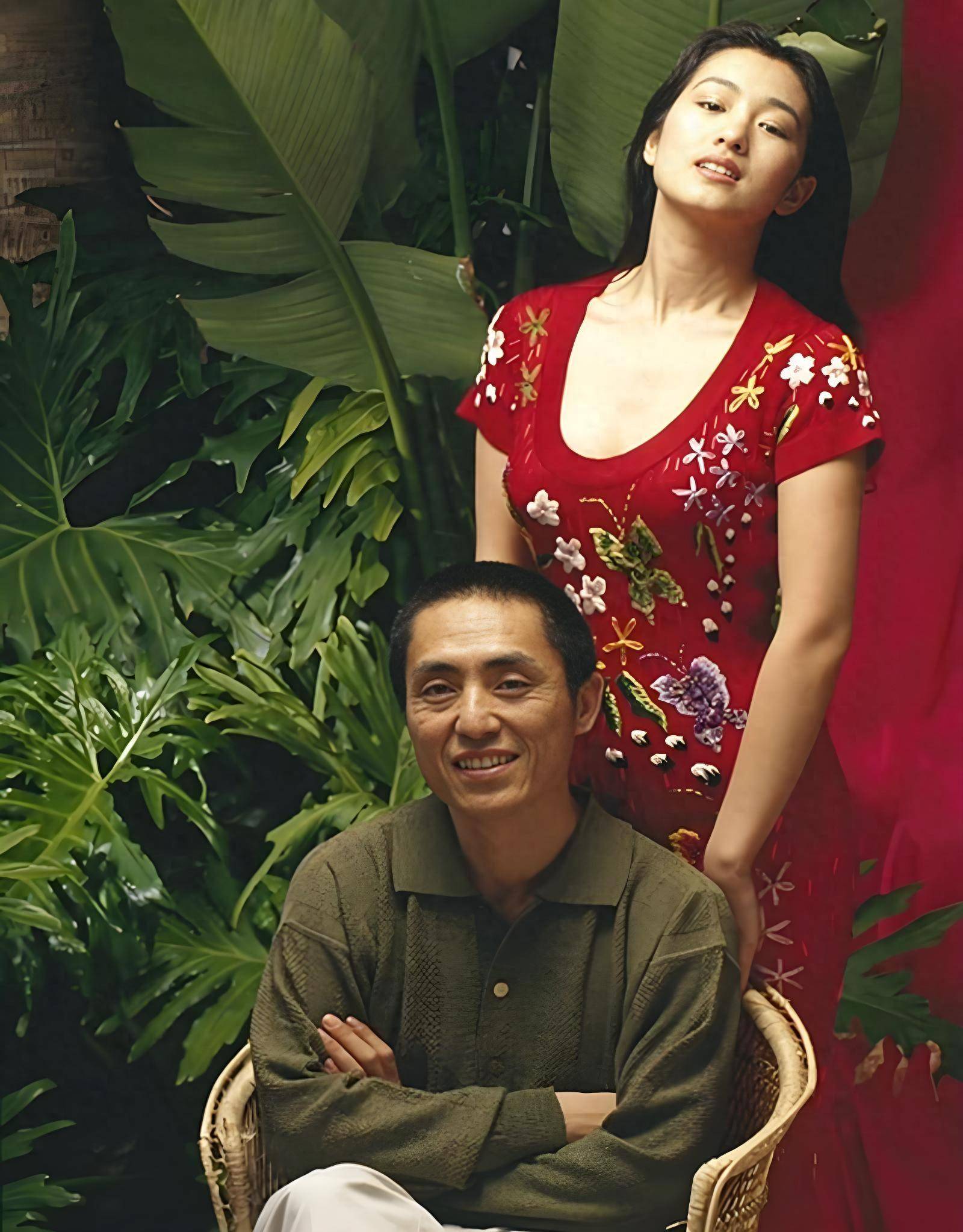 18岁爱上张艺谋,5年生三胎,30岁才结婚,陈婷这个女人可不简单