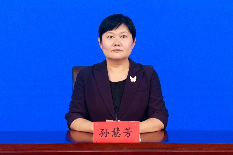 会上,市城管局局长,新闻发言人孙慧芳介绍了我市市政基础设施设备更新
