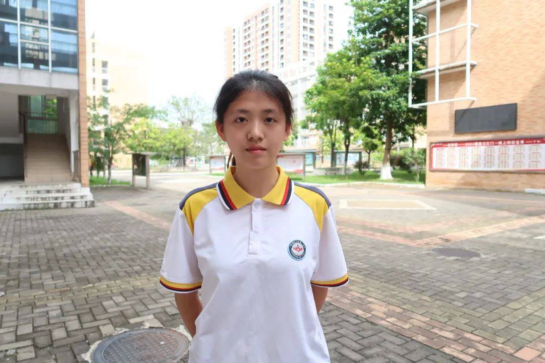 是江门一中的梁悦敏,江门广雅学校的张悦,恩平黄冈实验中学的刘粒晨