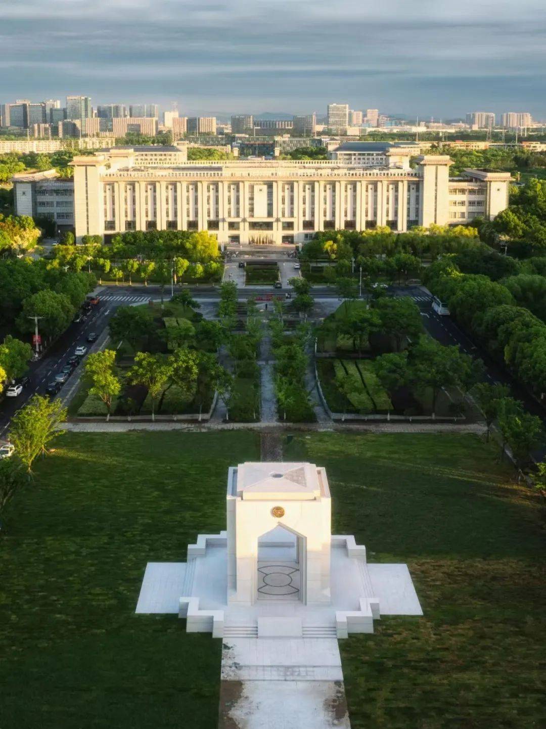 东大建筑学院图片