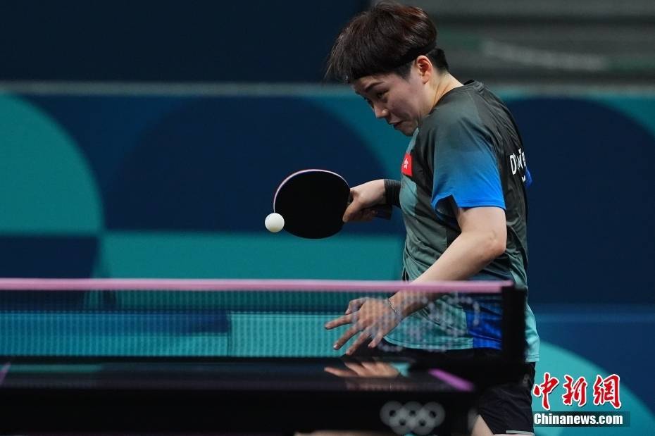 (巴黎奥运)乒乓球女单64强赛:杜凯琹1-4边松景