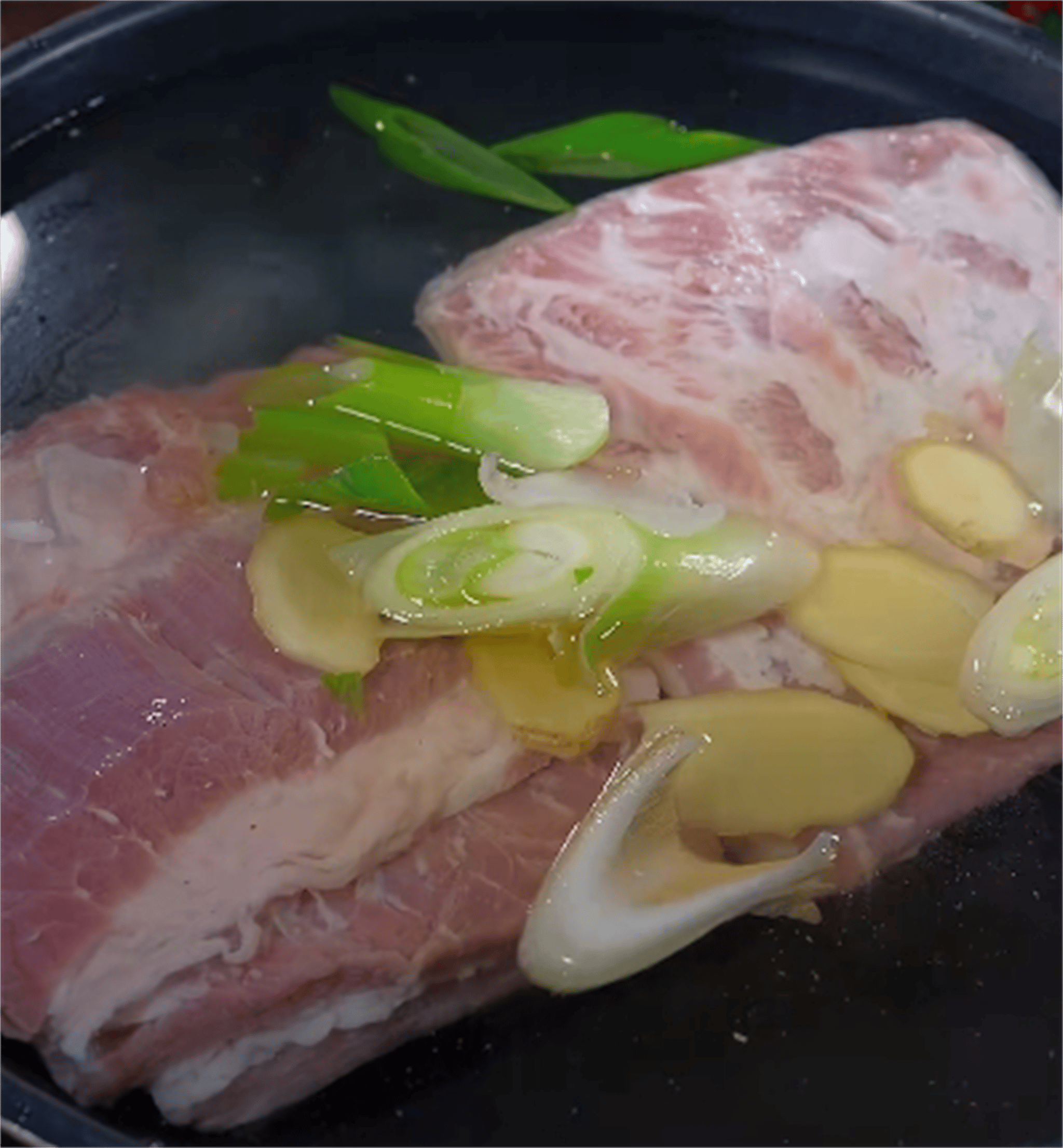 扣肉怎么做最好吃又简单,揭秘梅菜扣肉绝妙做法,简单美味升级!