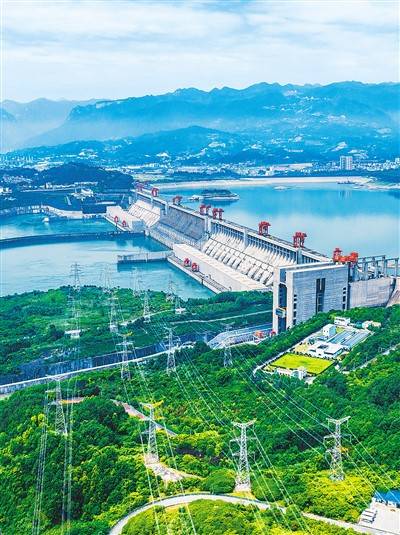 郑家裕摄(人民视觉)据新华社北京7月29日电 (记者郁琼源)中国长江