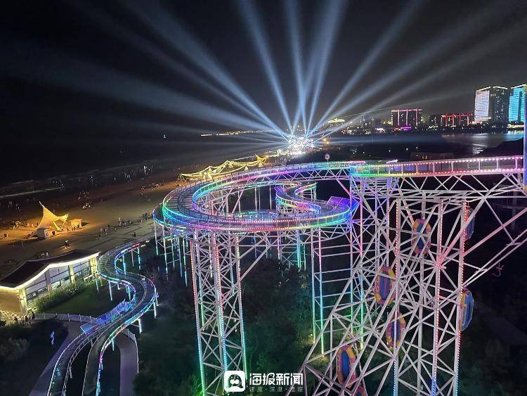 "人海"模式开启,这就是夜晚里的日照万平口!