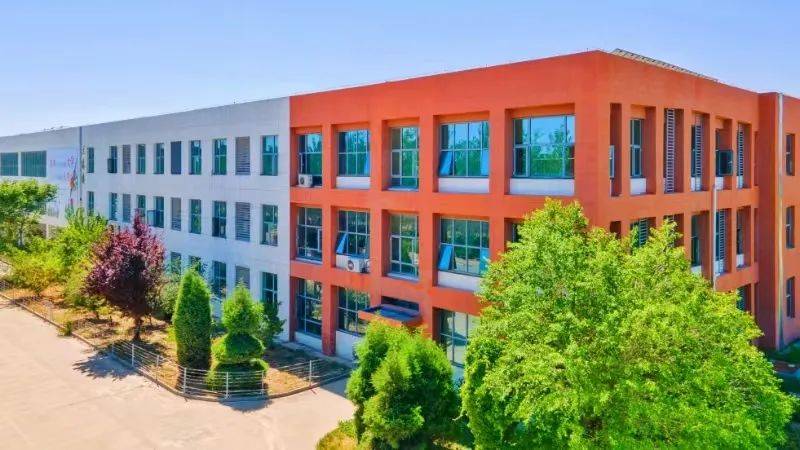 采访天津市一百职业高中 校长郭寿华:学校是2023年12月份开始装修