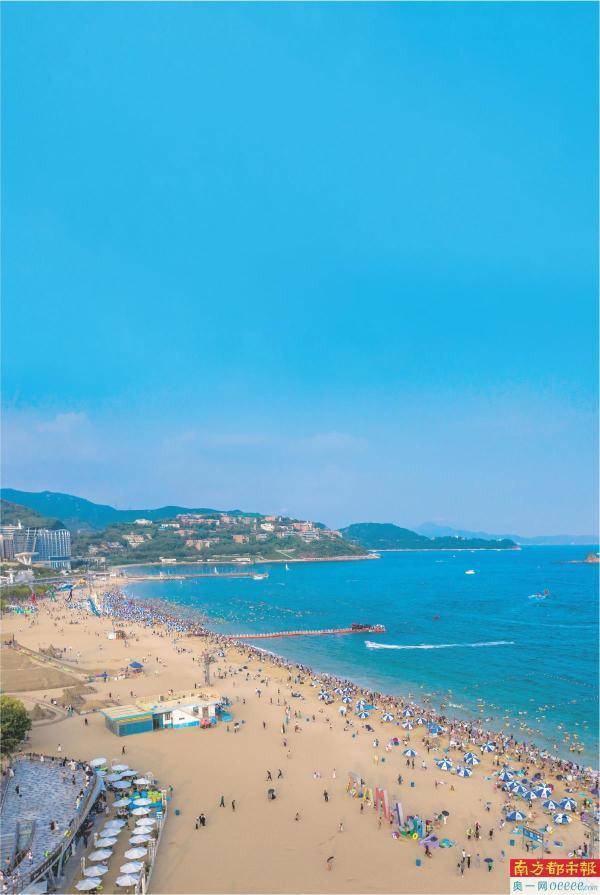 暑假大梅沙看海 "堵"在路上咋办?