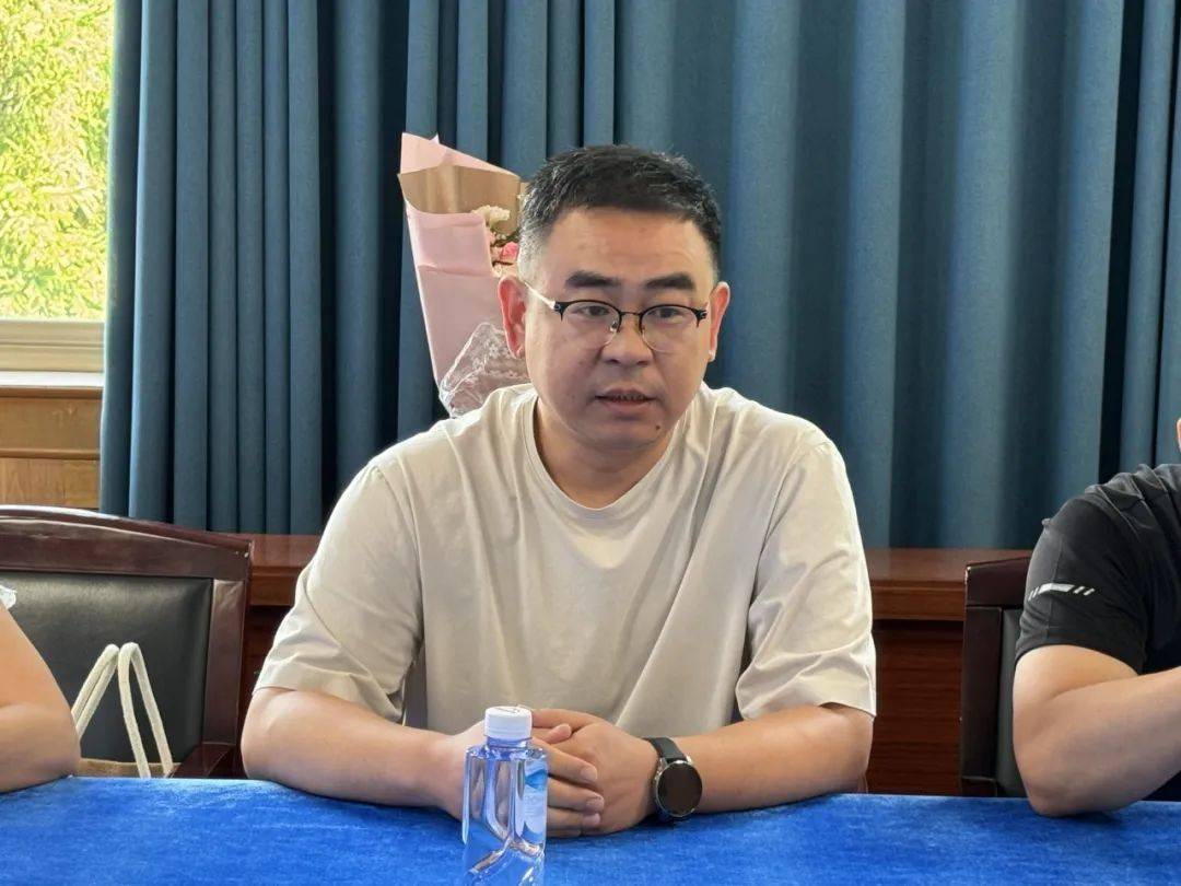 桐城中学召开2024年高招录取部分优秀学生座谈会