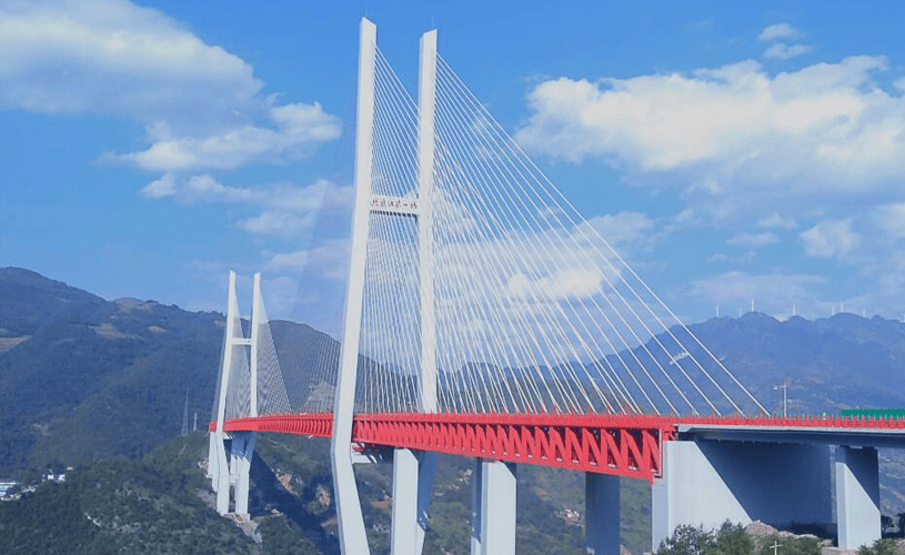 北盘江第一桥地处云南省宣威市普立乡腊龙村与贵州省六盘水市水城县