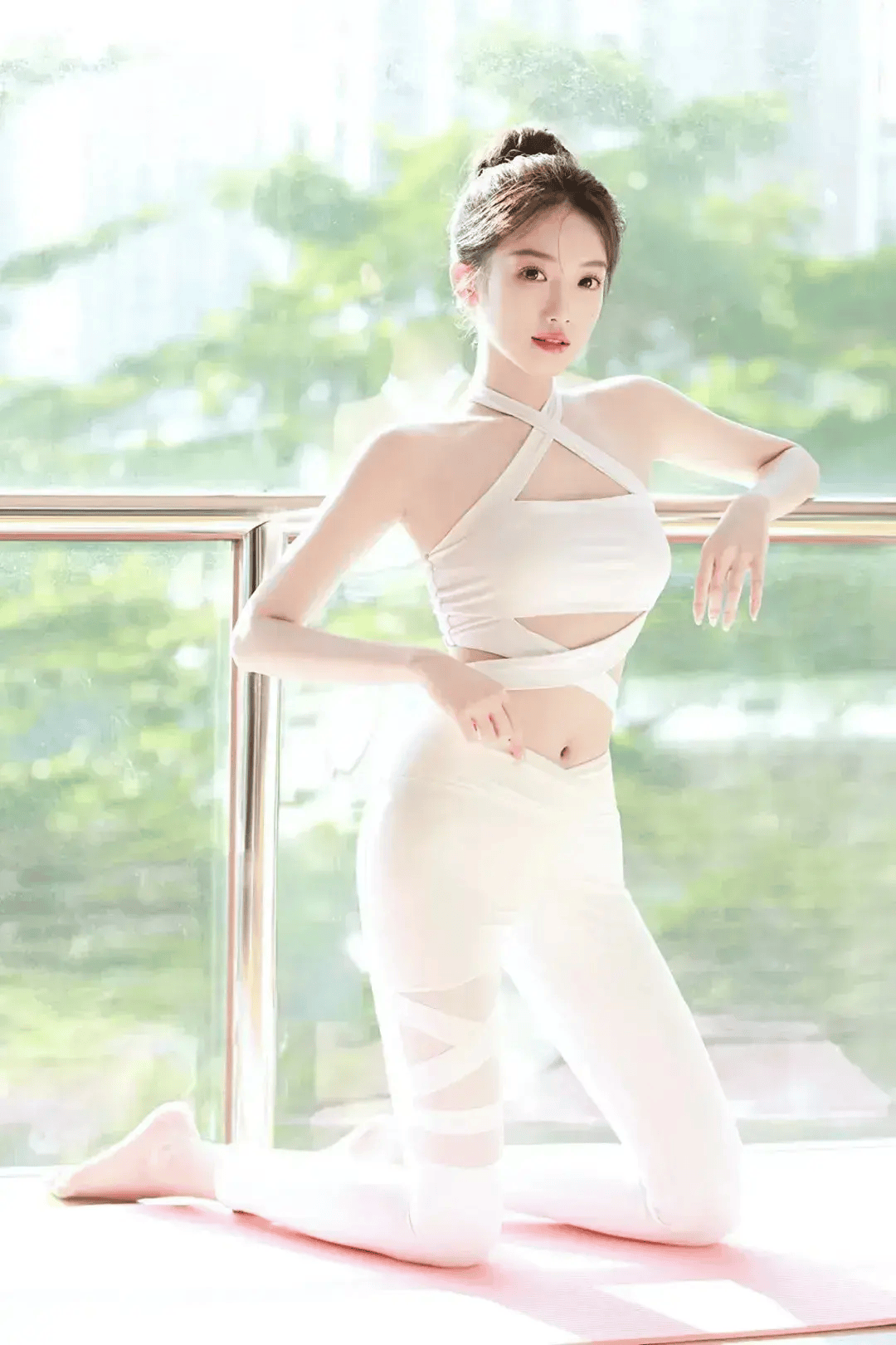 瑜伽女王soso图片