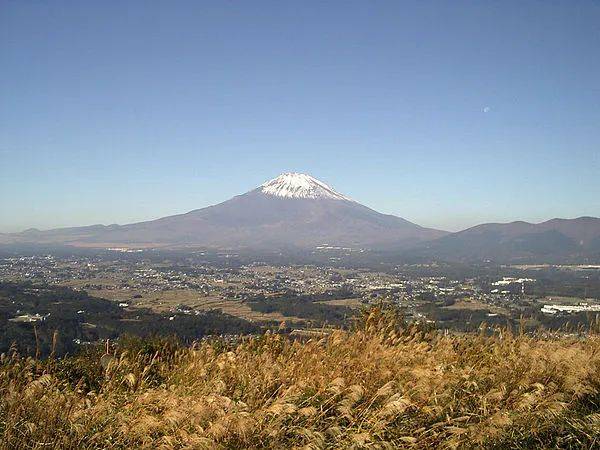 日本中央山脉图片