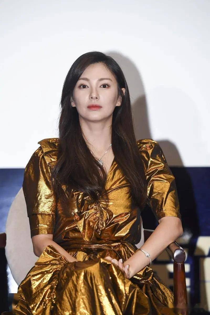 被曝光!张雨绮新男友:25岁篮球运动员,网友:看面相是个狠角色