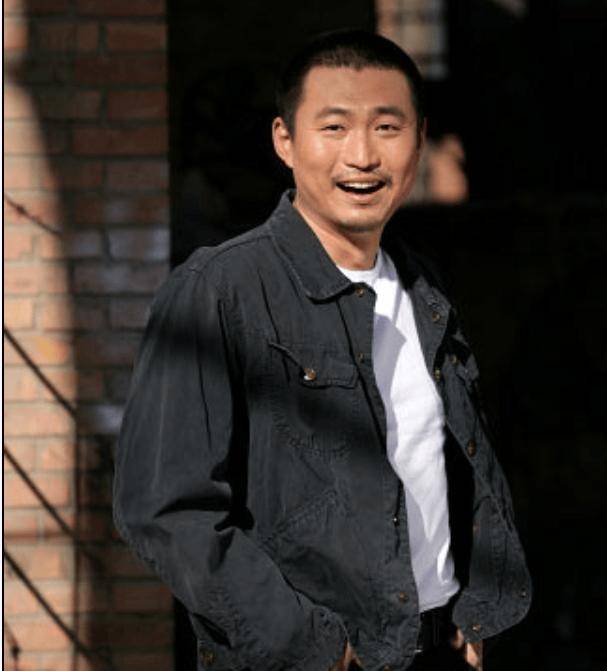 红极一时的《亮剑》12位演员现状,做网红,成老赖,险自杀丧命_李云龙