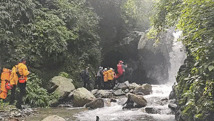 极限生存9天8夜，云南一男子登山失联终获救！-极限生存游戏百度百科