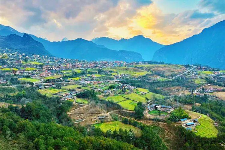 【滇 · 天境怒江】独龙江-丙中洛-雾里村-梅里雪山-白马雪山-白水台