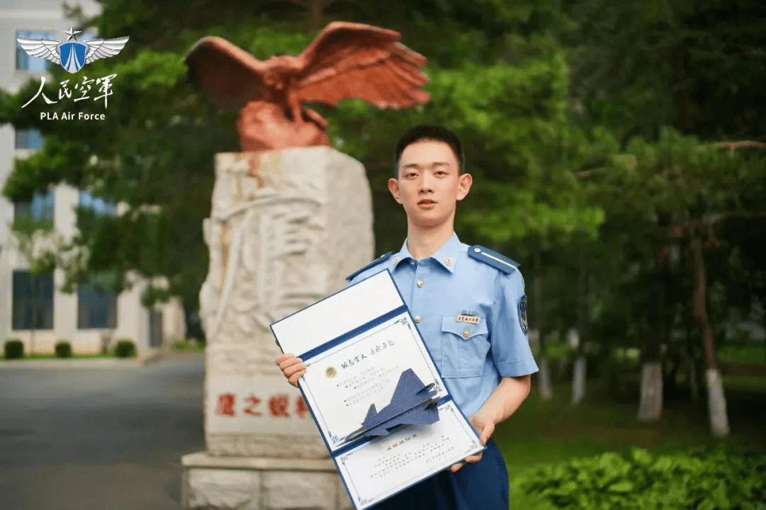 吉林长春空军飞行学院图片