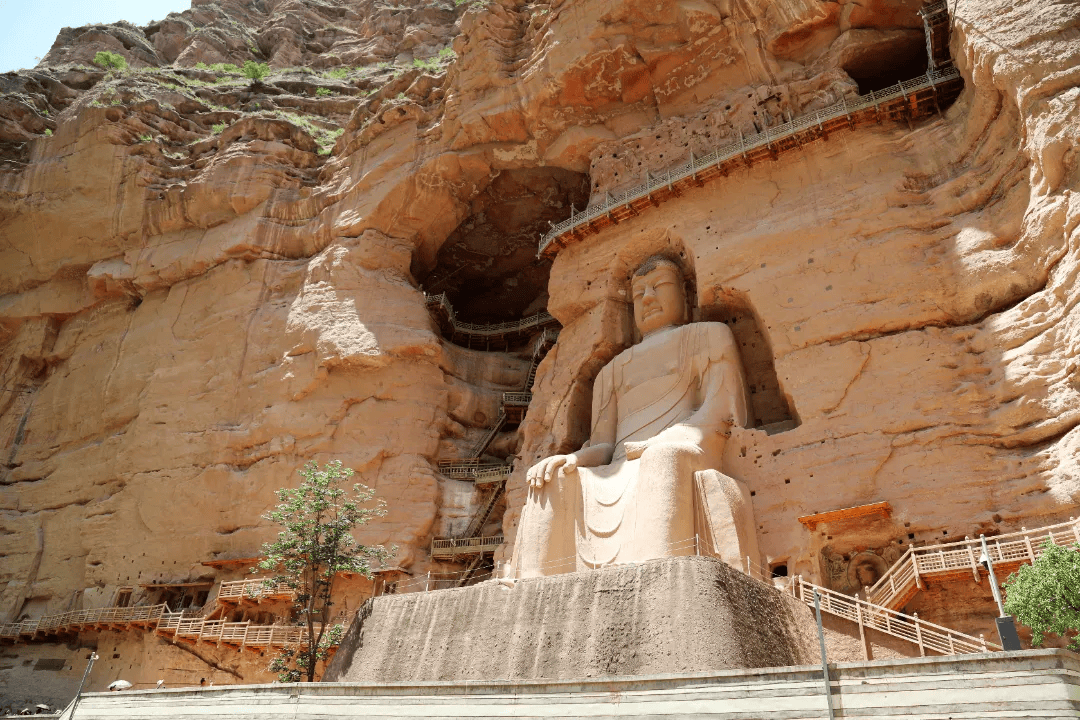 炳灵寺石窟炳灵石林炳灵湖黄洮交汇刘家峡大坝就休憩娱乐而言,炳灵5a