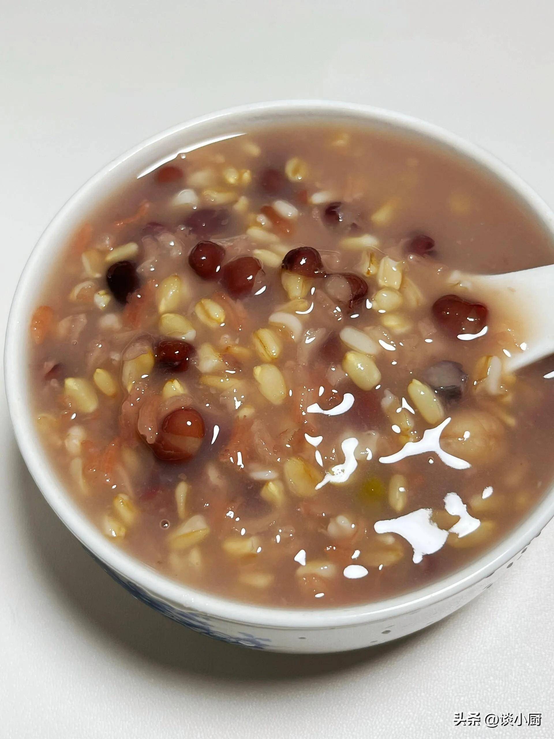 末伏来临多喝这粥,3天2头喝一回,清甜滋补不上火,精神过秋天