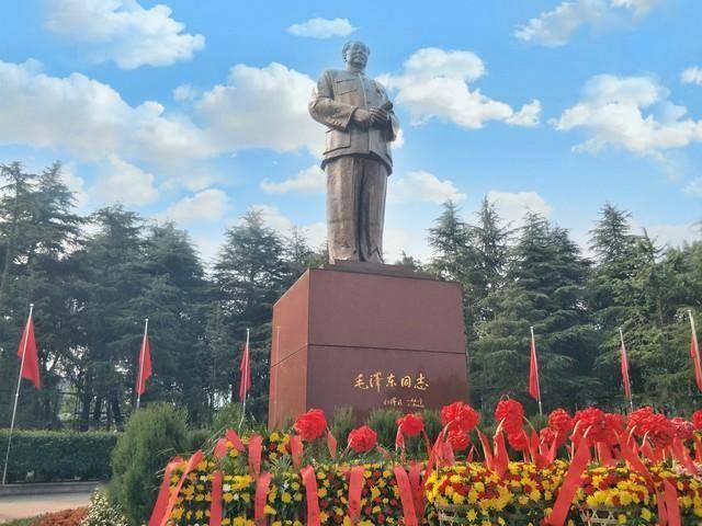 仙女山景区位于湘潭市县境北部