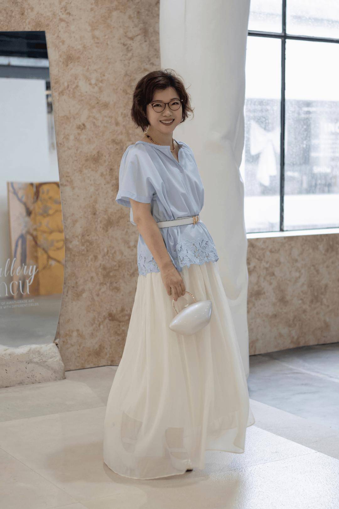 l&h出品||"有风吹过,被阳光晒透"的剪纸鸢尾花苞上衣_镂空_衣服_量谮