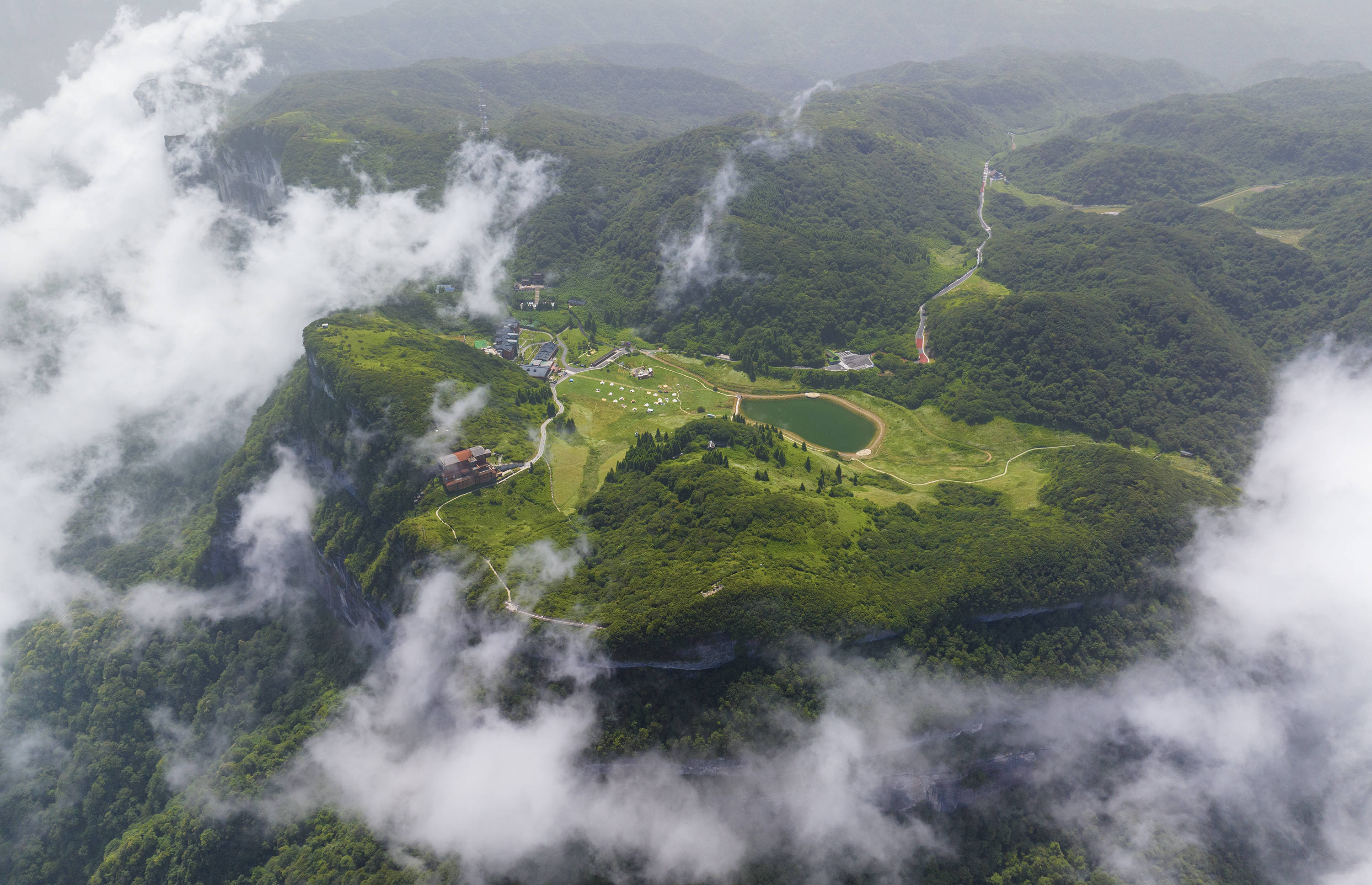 金佛山春夏秋冬的景色图片