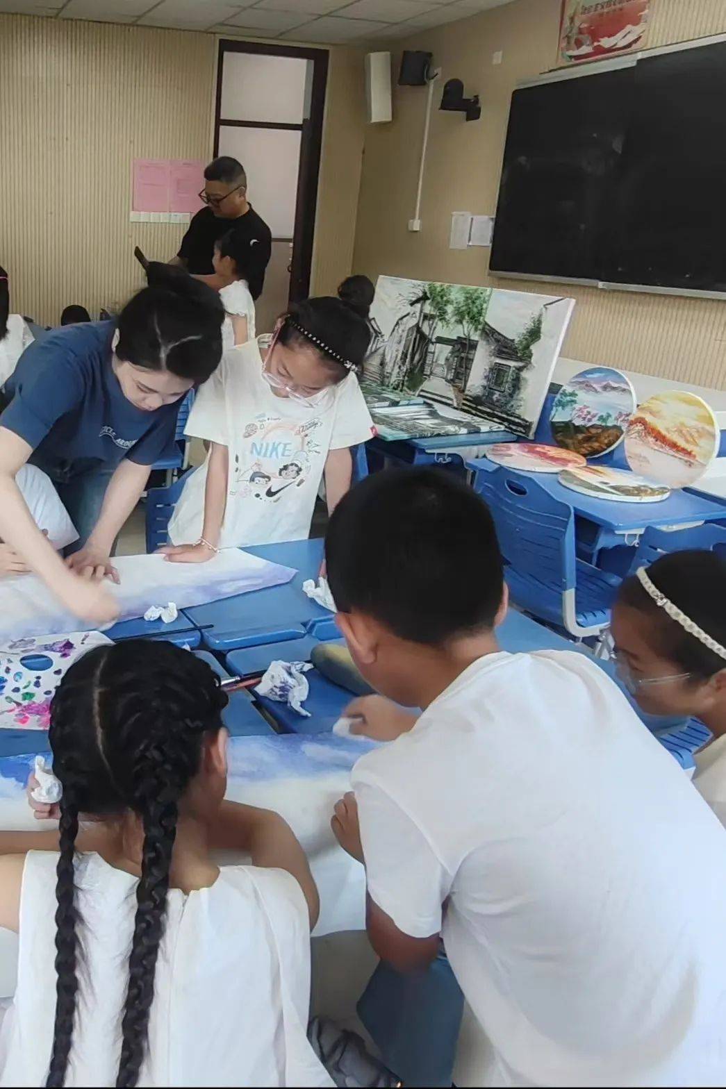 挹秀园| 绘画何必在纸上——育秀小学暑期特色活动