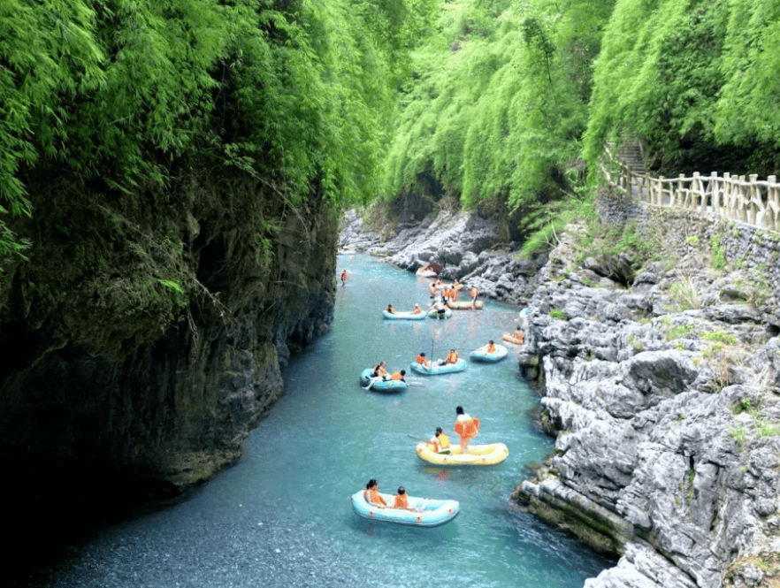 贵州铜仁大峡谷漂流图片