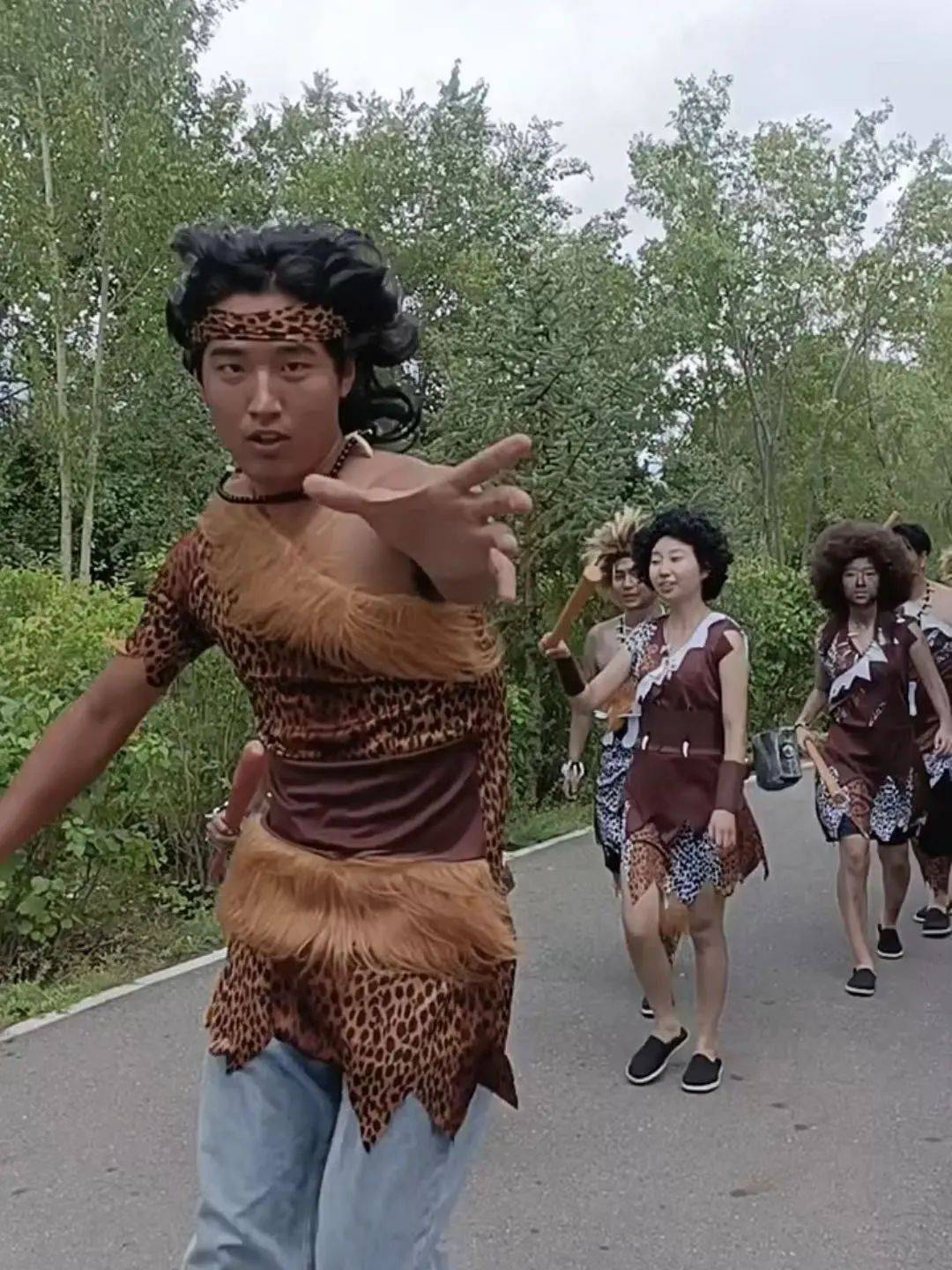 注意!内蒙古这里有"野人"出没