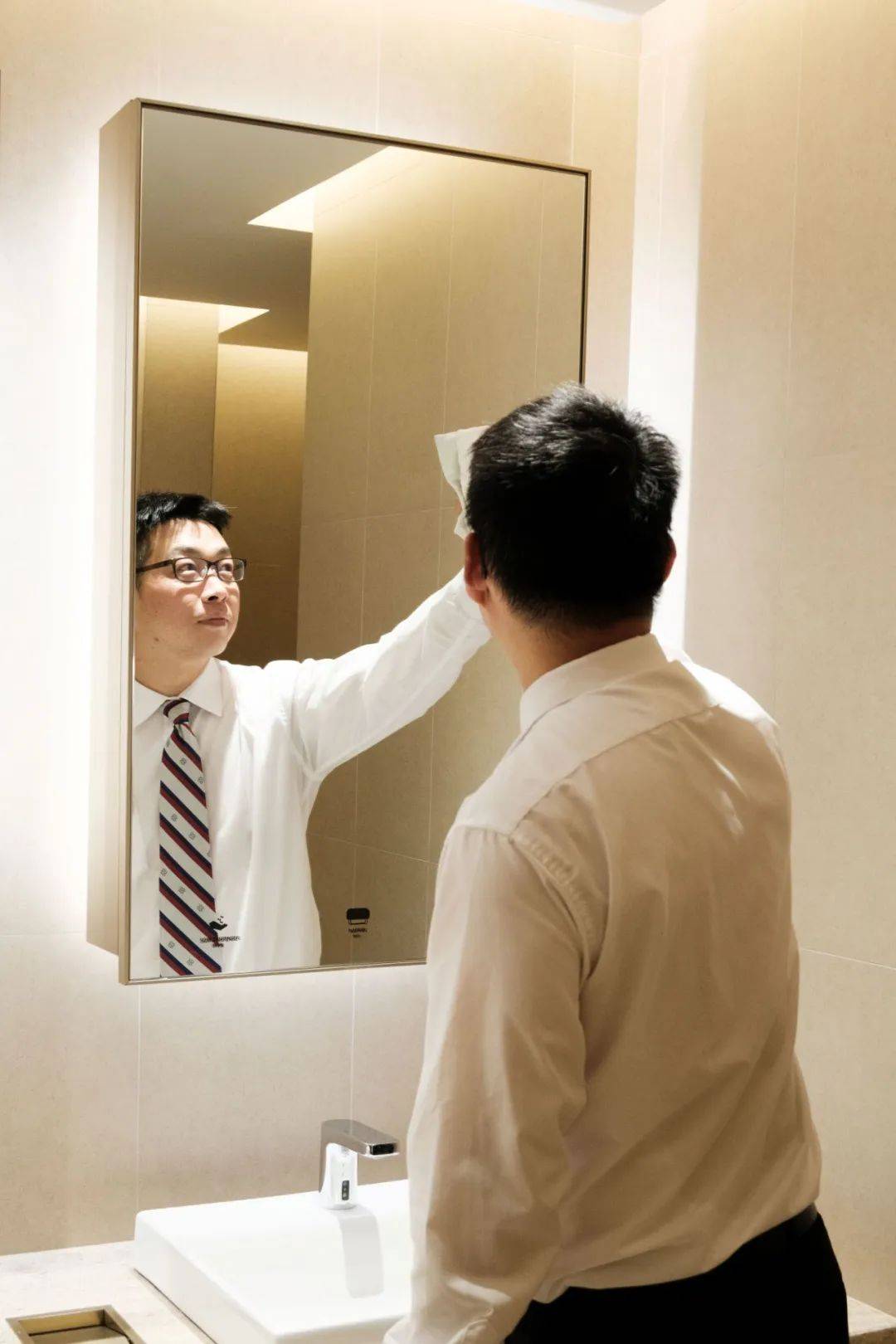 李茂个人资料简介也的简单介绍