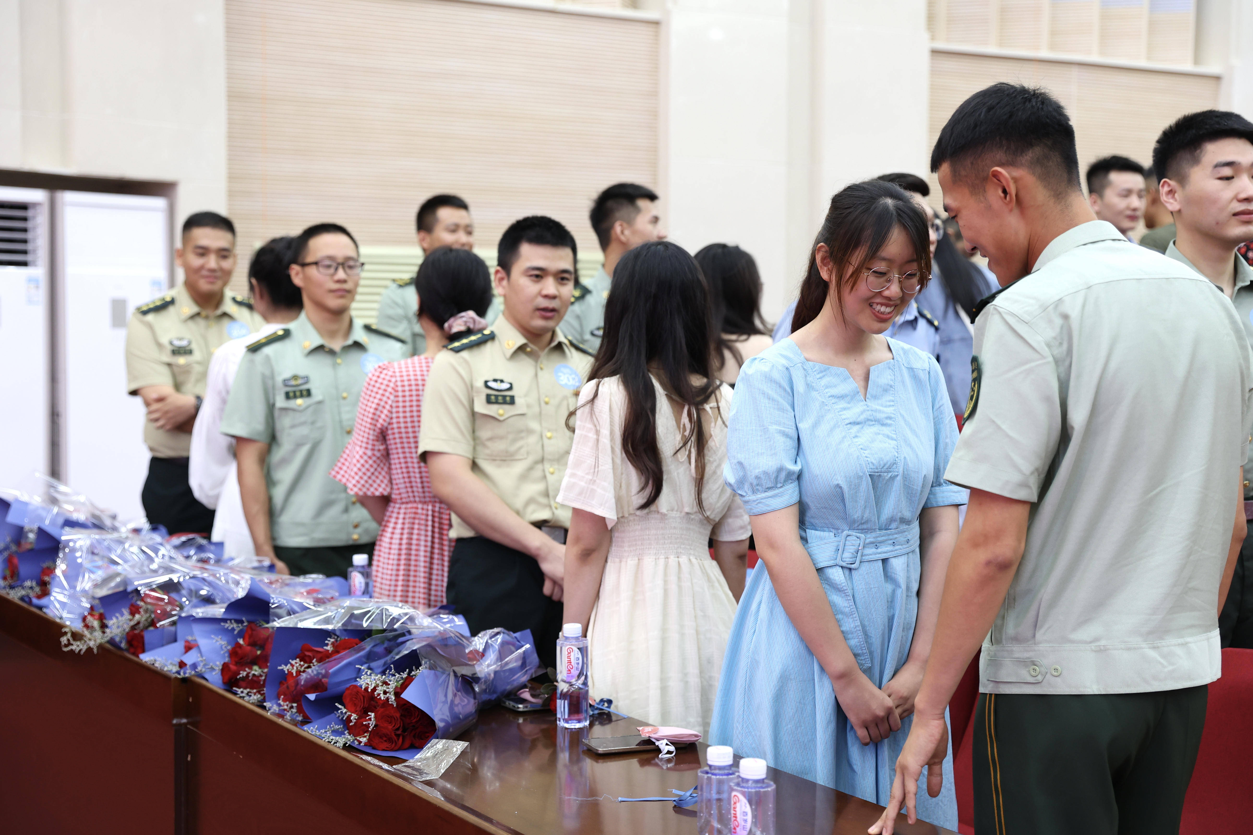 辽宁省举办青春相约情定军营庆八一主题军地联谊活动