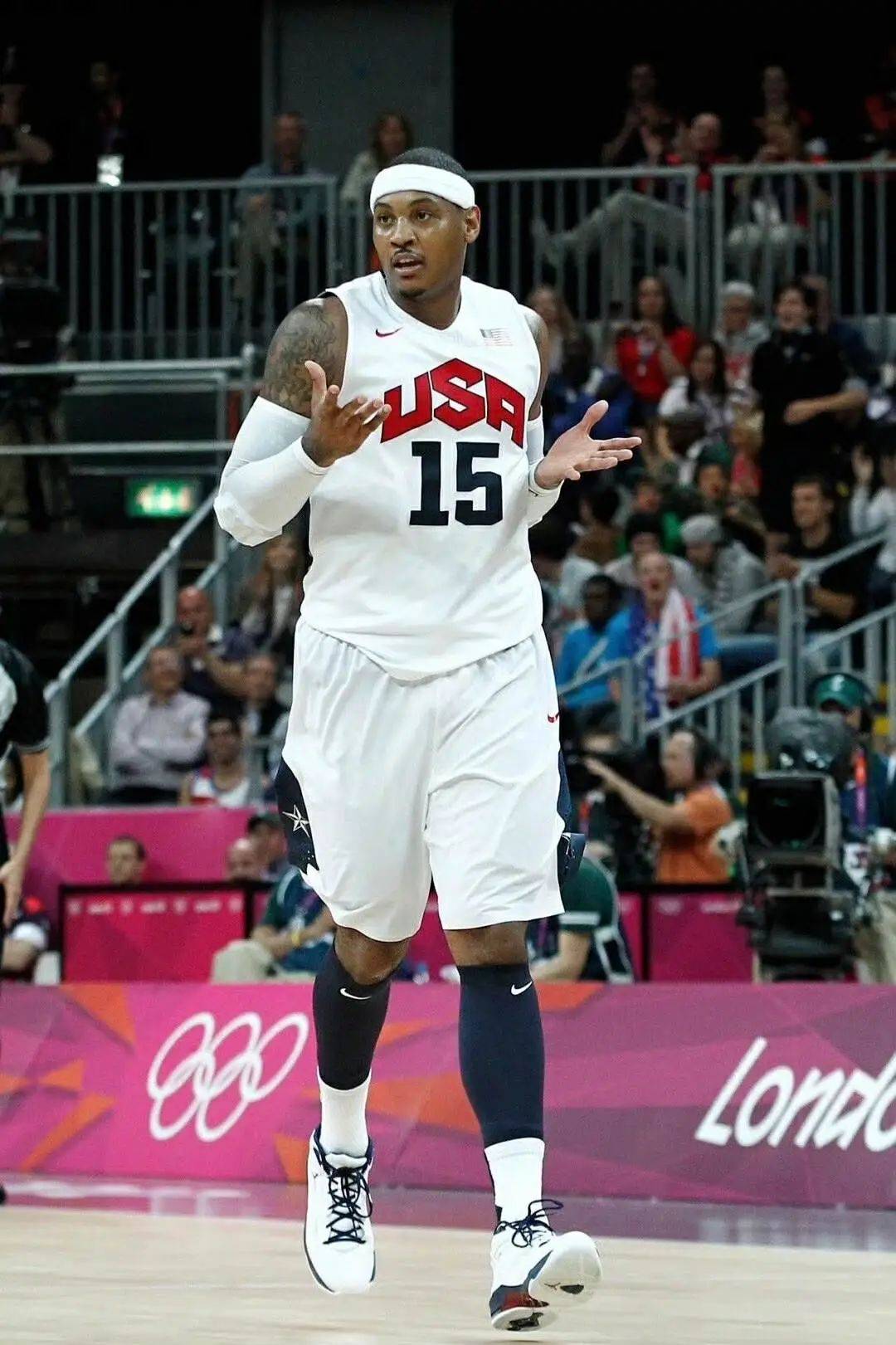 穿上这双鞋,统治一个时代……_安东尼_jordan_melo