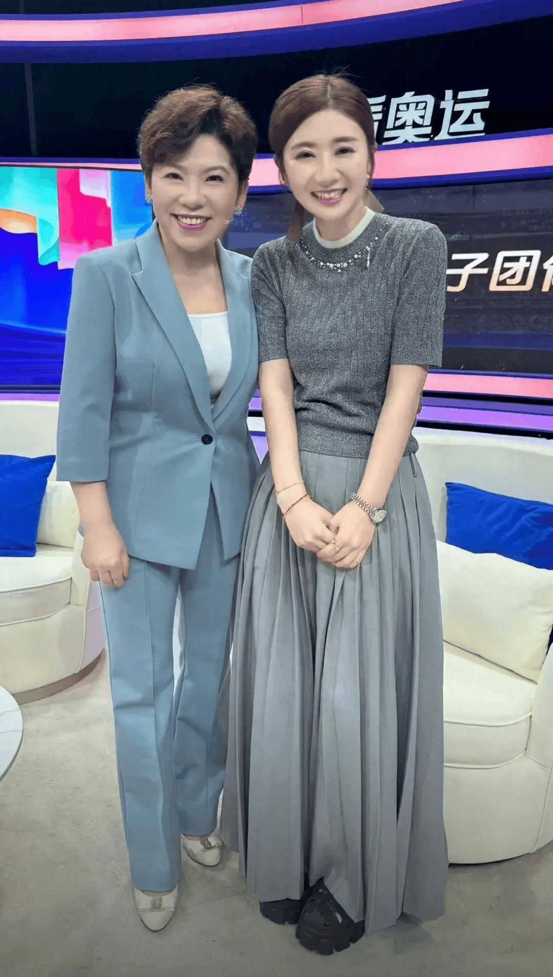 35岁福原爱拍乒乓国风大片,穿镂空长裙身材凹凸有致,太美了_邓亚萍