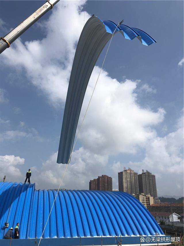 探秘304不锈钢拱形屋面:为何它成为屋顶材料的首选