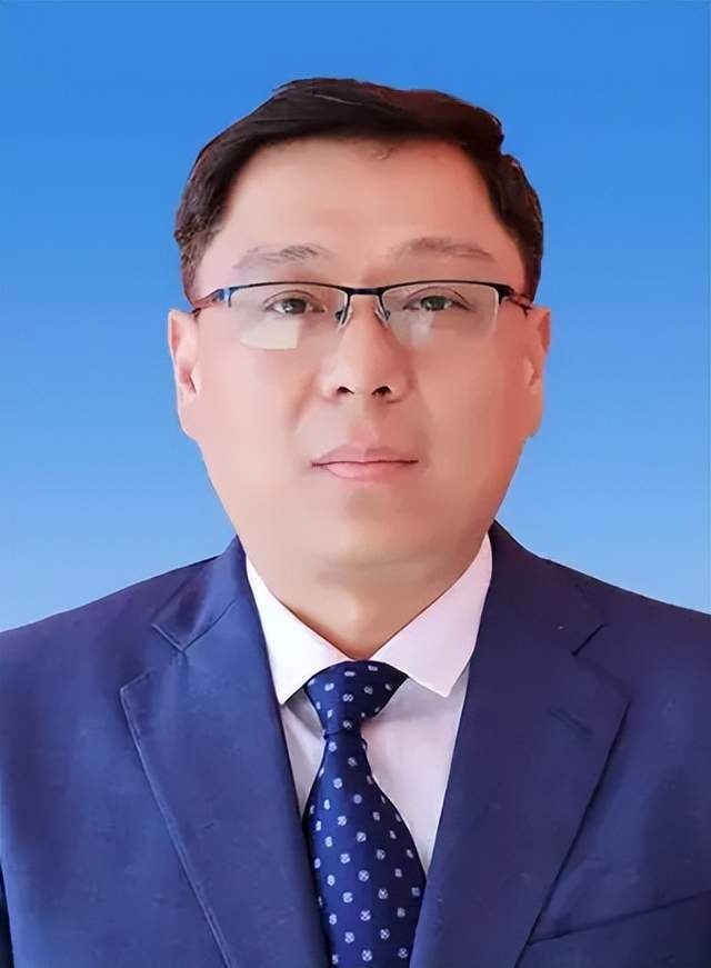 陈攀已任湖北省政府副秘书长_鄂州_华容区_庞红艳