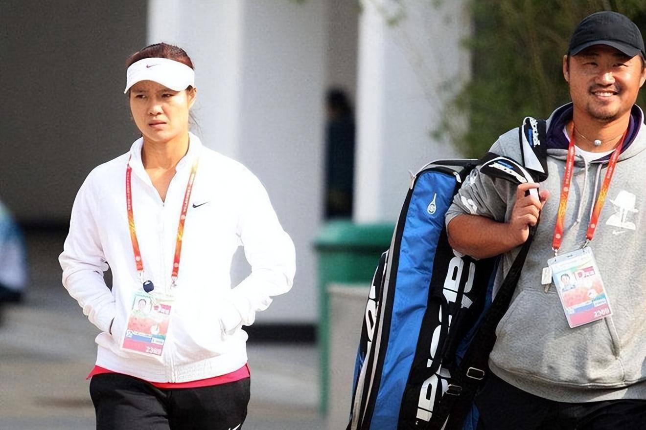 事实证明,曾经的"网球一姐"李娜,终究还是沦得"这般下场"_姜山_比赛