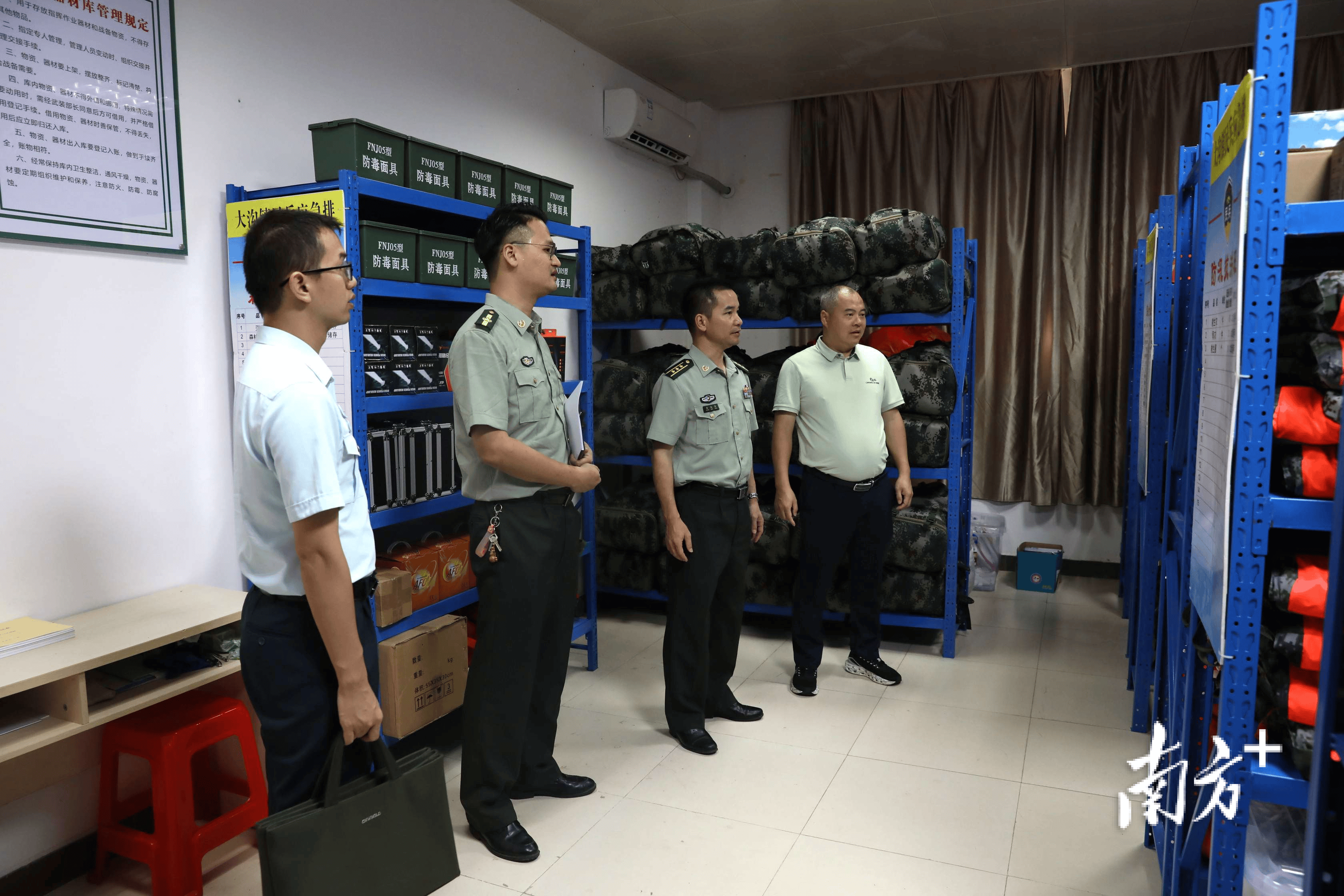 阳东区人武部主要领导到各镇及相关部门调研武装工作