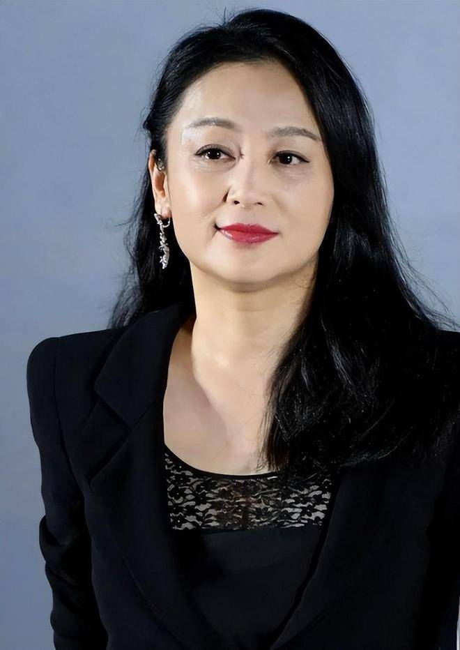 风水轮流转,当年嘲讽倪萍是老女人的陈红,竟落了个这样的下场