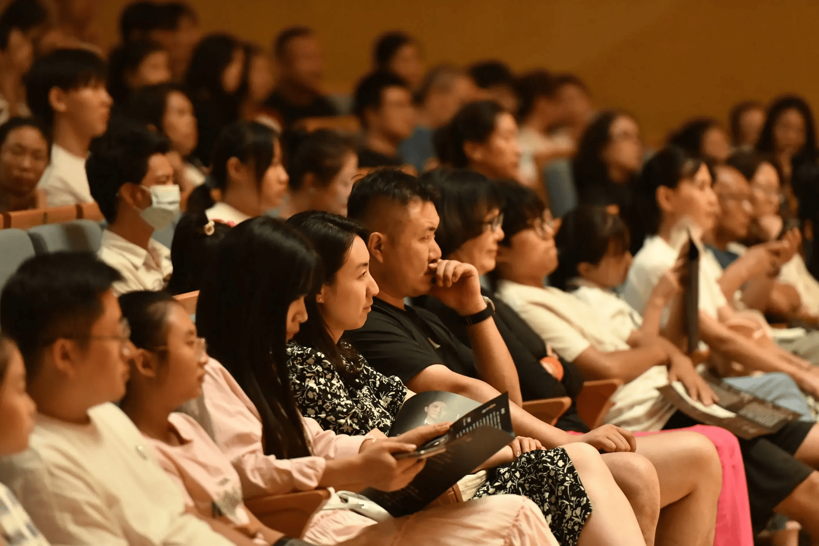 钢琴演奏会现场图片